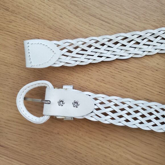 Vintage White Woven Belt - Picture 10 of 11